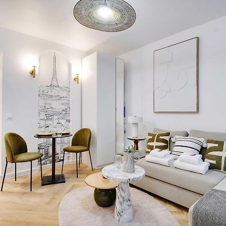 Cozy Studio In The Vibrant Heart Of Paris Apartment Bagian luar foto