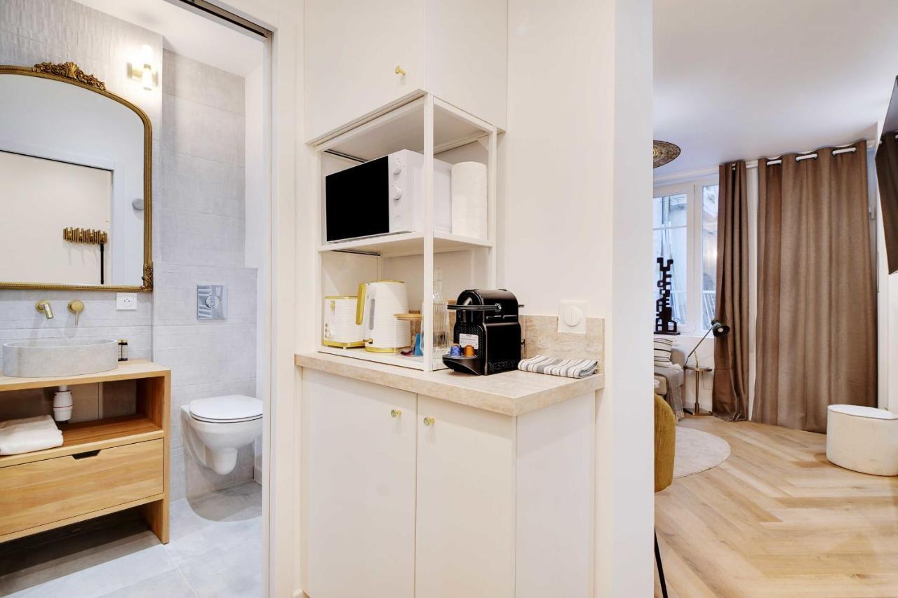 Cozy Studio In The Vibrant Heart Of Paris Apartment Bagian luar foto